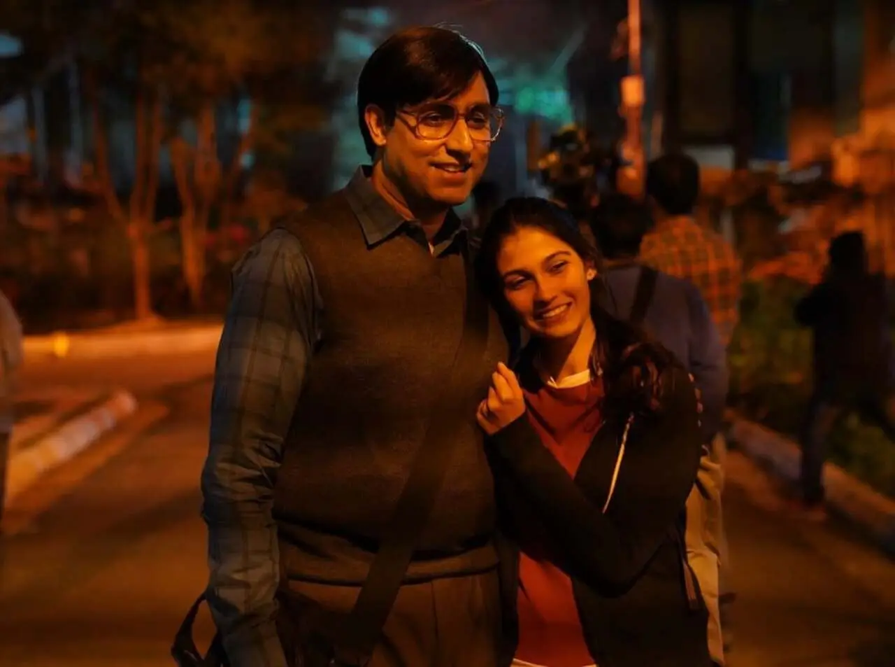 <p>She made her film debut in Bob Biswas (2021), where she played Abhishek Bachchan&rsquo;s daughter. Samara also stars in the web series Masoom alongside Boman Irani, gaining praise for her performance</p>